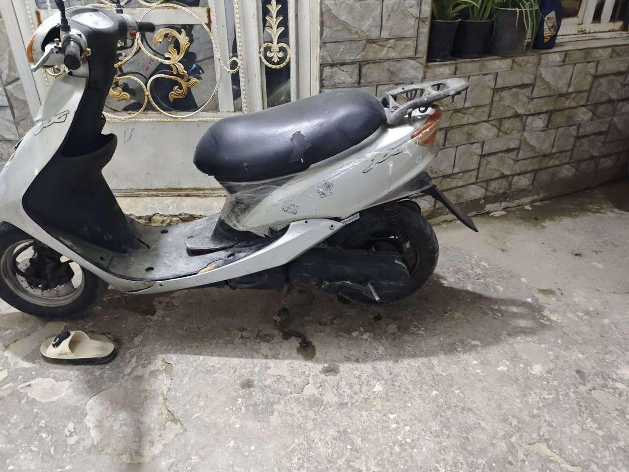 دراجة عصفوري ستين شغالة سلف وهندر وكهربئيات شغالة قفل ستيرن السعر 250 وبيها مجال الرقم ***********
