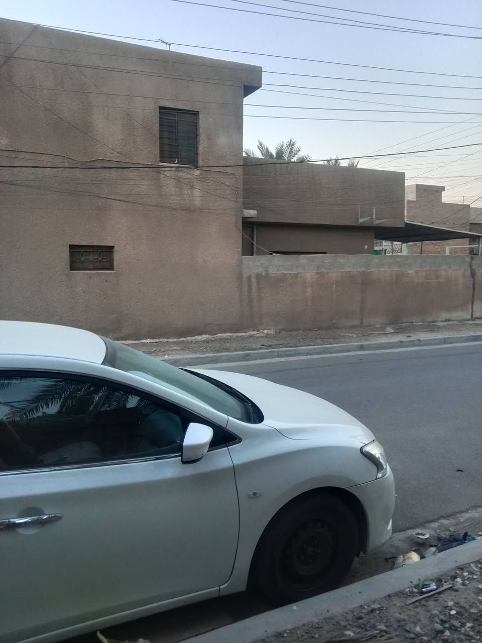 السلام عليكم 
نيسان سنترا 2016 خليجي 
اللون أبيض لؤلؤي
ماشيه 130الف
مكفولة
بيها طخه خفيفه بالباب الخلفي 
محرك 1600 
مواصفات عادية 
تبريد قطعتين 
السعر 110 وبيها مجال بسيط 
رقم انكليزي بأسمي 
العنوان/ بغداد


**إذا كنت صاحب هذا الإعلان وتريد حذفه لأي سبب، رجاءا أرسل رسالة إلى الدعم الفني**