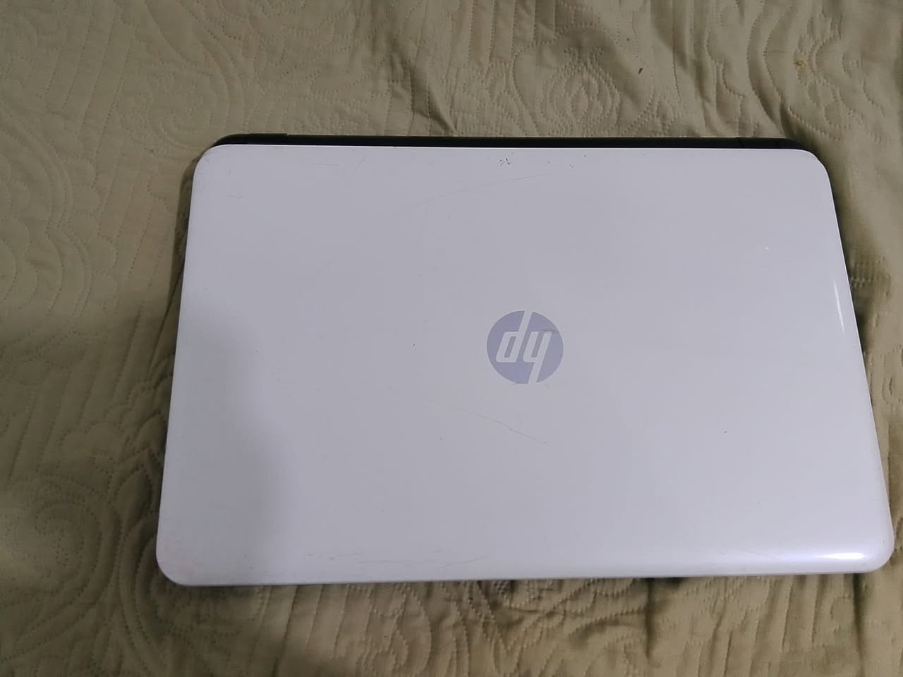 سلام عليكم لابتوب hp استعمال قليل شغال فقط يحتاج بطارية اكتب سعرك وتدلل


**إذا كنت صاحب هذا الإعلان وتريد حذفه لأي سبب، رجاءا أرسل رسالة إلى الدعم الفني**