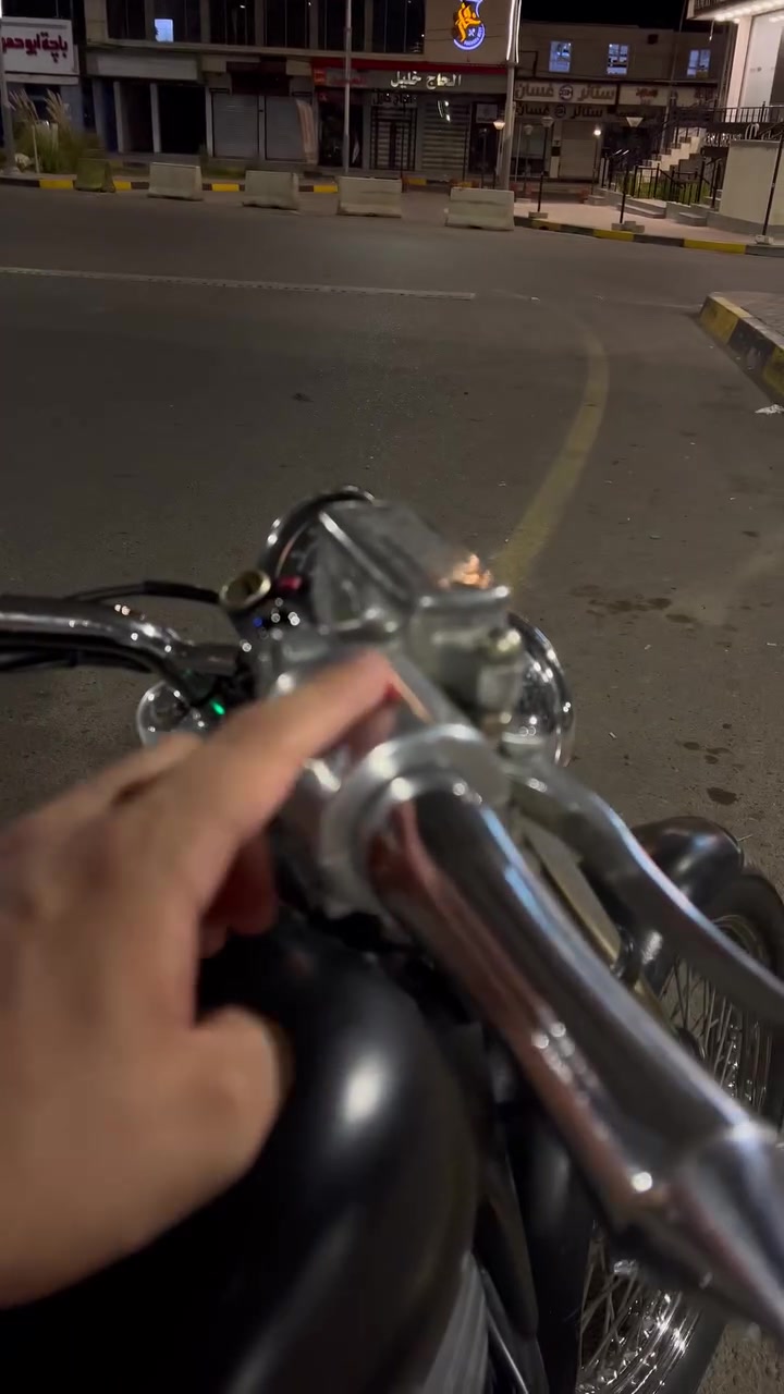 سلام عليكم
دراجة هوندا ستد 400 "للبيع" 
رقم وسنوية وشرط التحويل 
عليها ادامة بلكات وباتري وكابريتر الدراجة شلعة ومعدل تخبل جيب وياك فيتر اليعجبك وافحصها
مكانها ( الموصل )
السعر 15وبيها وبيها مجال 
سبب البيع  طالب سادس 
بيها نقوصات خفيفة
تاير الخلفي مثل ما تشوفه بالصورة
مجمع تشغيل ( اني لاغيه ) 
***********

