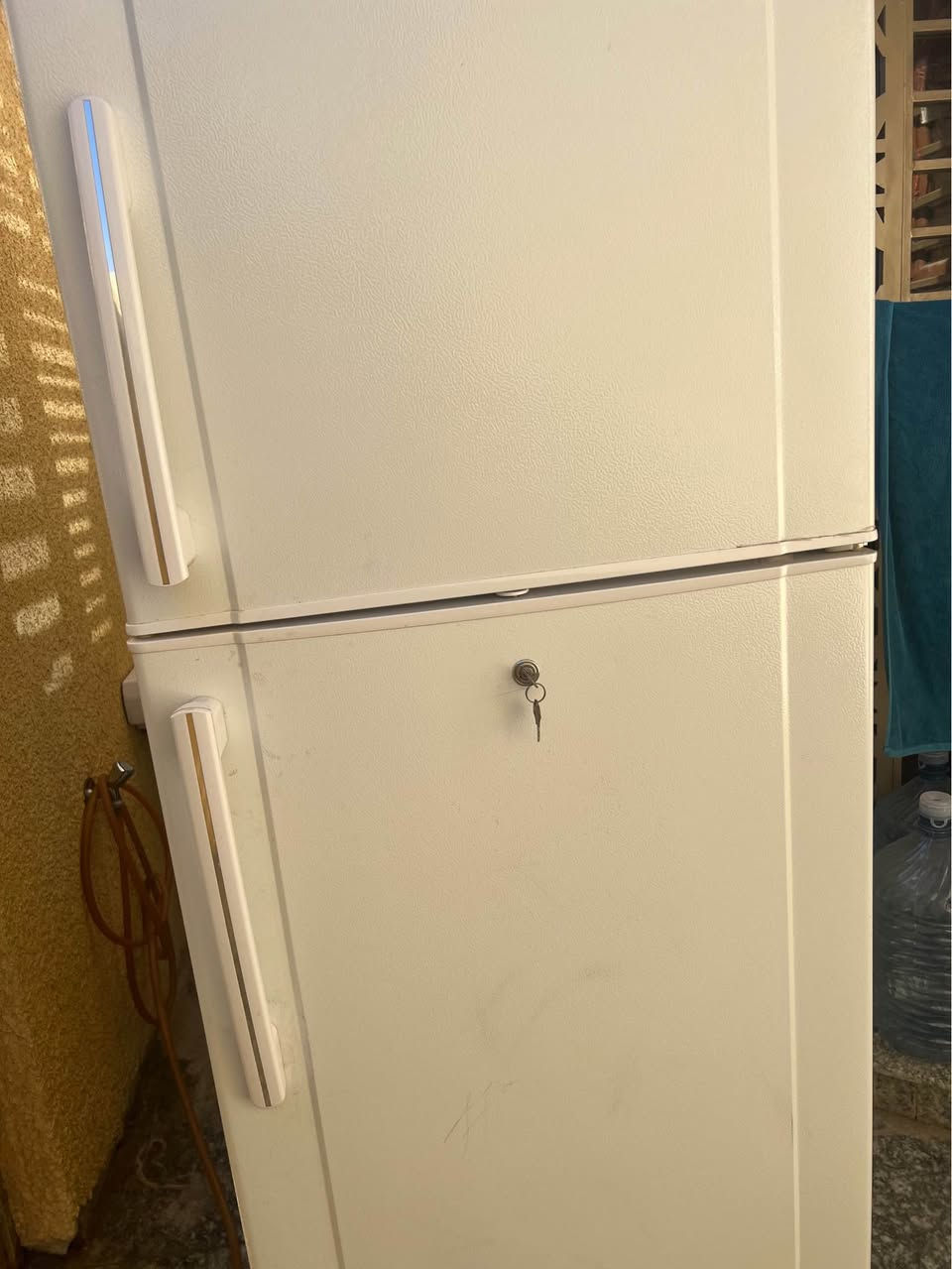 ثلاجة نضافه ٩٥٪؜ أخت الجديدة 
نقص مغناطيس مال الباب فقط
حتى مايكلف برغي واحد مامفتوح بيها
تبريد تجميد فول خير من الله 
المكان كربلاء *********** كربلاء, العراق
