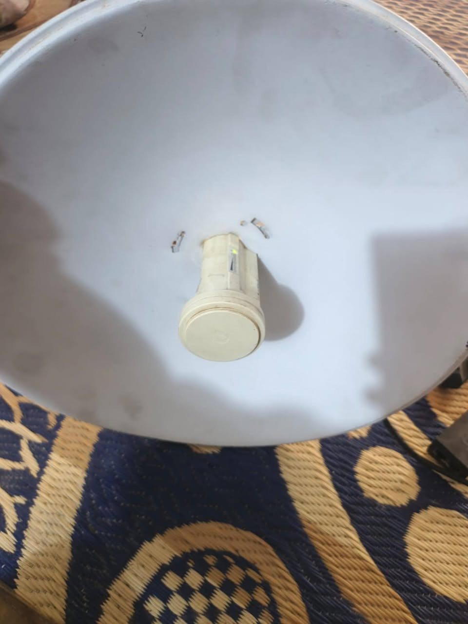 السلام عليكم للبيع جهاز باور بيم (PowerBeam) كامل مع المحولة الأصلية مكاني بغداد المعامل سعر 65 وتساب ***********
