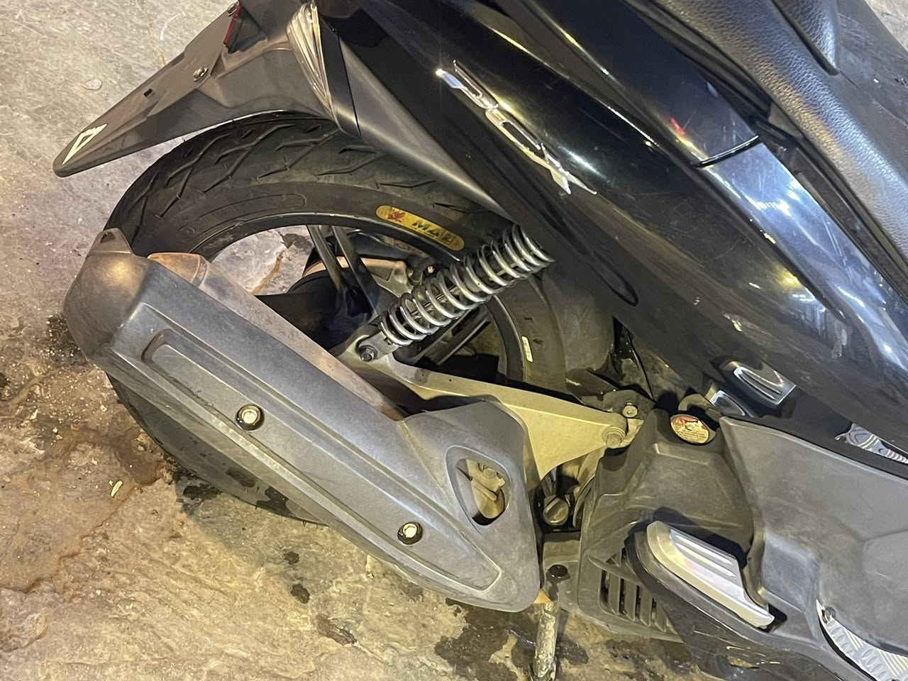سلام عليكم pcx جيل اول دراجه رمبه برغي ممفتوح بيه مكاني بغداد مدينه الصدر ***********
