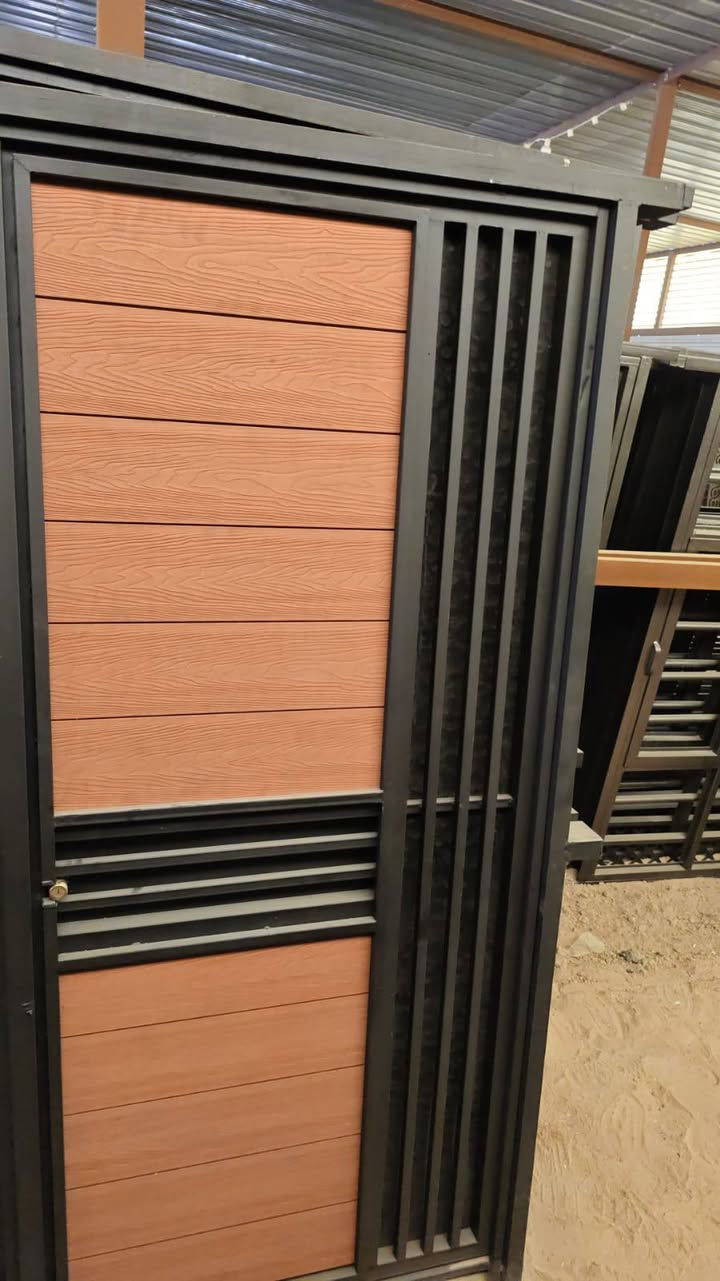 السلام عليكم حداده عامه الأسعار مناسبة والعمل درجة أولى الفريمات الحديد سعر الواحد 15 ألف فقط عمل ' تصليح وصبغ العنوان البصرة ابي الخصيب العوجه ***********
