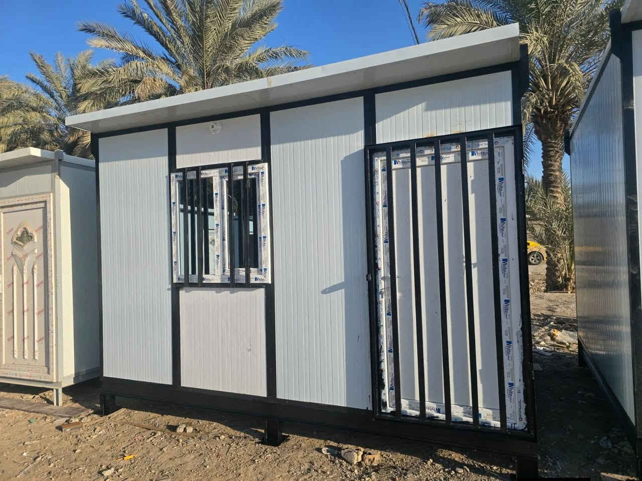 سلام عليكم للحداده العامه كرفانان العنوان كربلاء للاستفسار الرقم ***********/وبي واتساب
