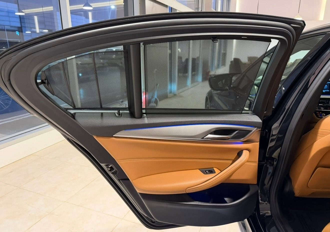2018 Bmw 530i وكالة العروش
ابواب شفط
كامل بردات خلفي و جانبي
حساس امامي و خلفي
كاميرا 360درجة
كشنات جلد
تحكم بالشاشة عن بعدgesturecontrol
Mpackage بلادي
تحكم بالسيارة بالريموت كونترول
تبريد مركزي
***********
العنوان: السليمانية كوردستان موتورز شركة برزاي دابان
