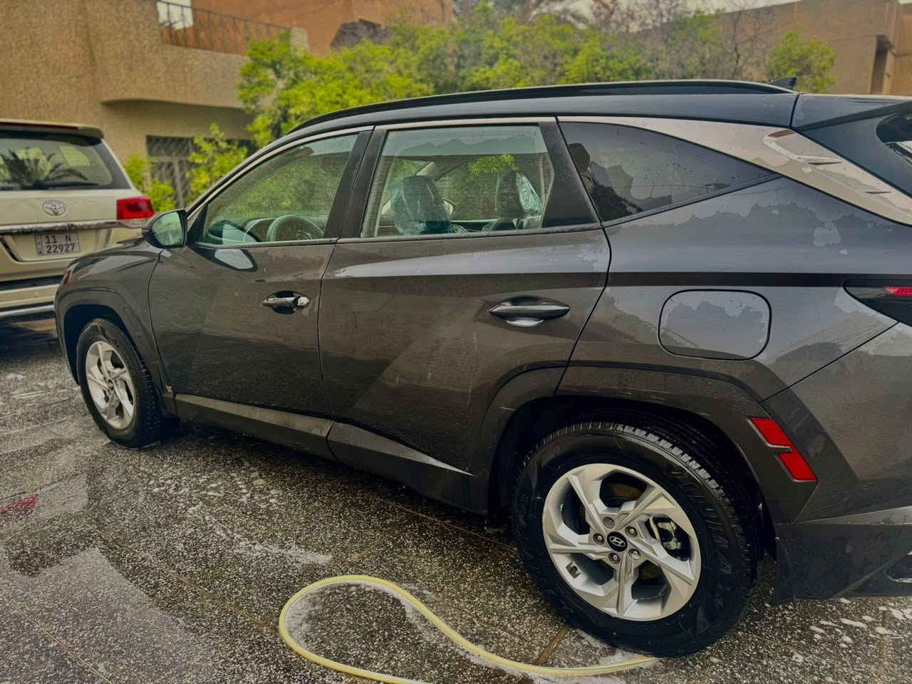 للبيع توسان موديل ٢٠٢٣ وارد امريكي حادث جانبي باب السايق وحافه الجاملغ السياره فول عدا البانوراما
١. بصمه 
٢. ⁠سايد بريك دكمه 
٣. ⁠جنطه كهرباء ⚡️ 
٤. ⁠تشغيل عن بعد 
٥. ⁠اوتو هولد 
٦. ⁠شاحن واير ليس 
٧. ⁠فول رادارات جانبي وامامي 
مكانها الغزاليه للاتصال ‭٠٧٧١ ٤٤٠ ٥٥٣١‬
السعر ١٨٣ وبيها شي بسيط
