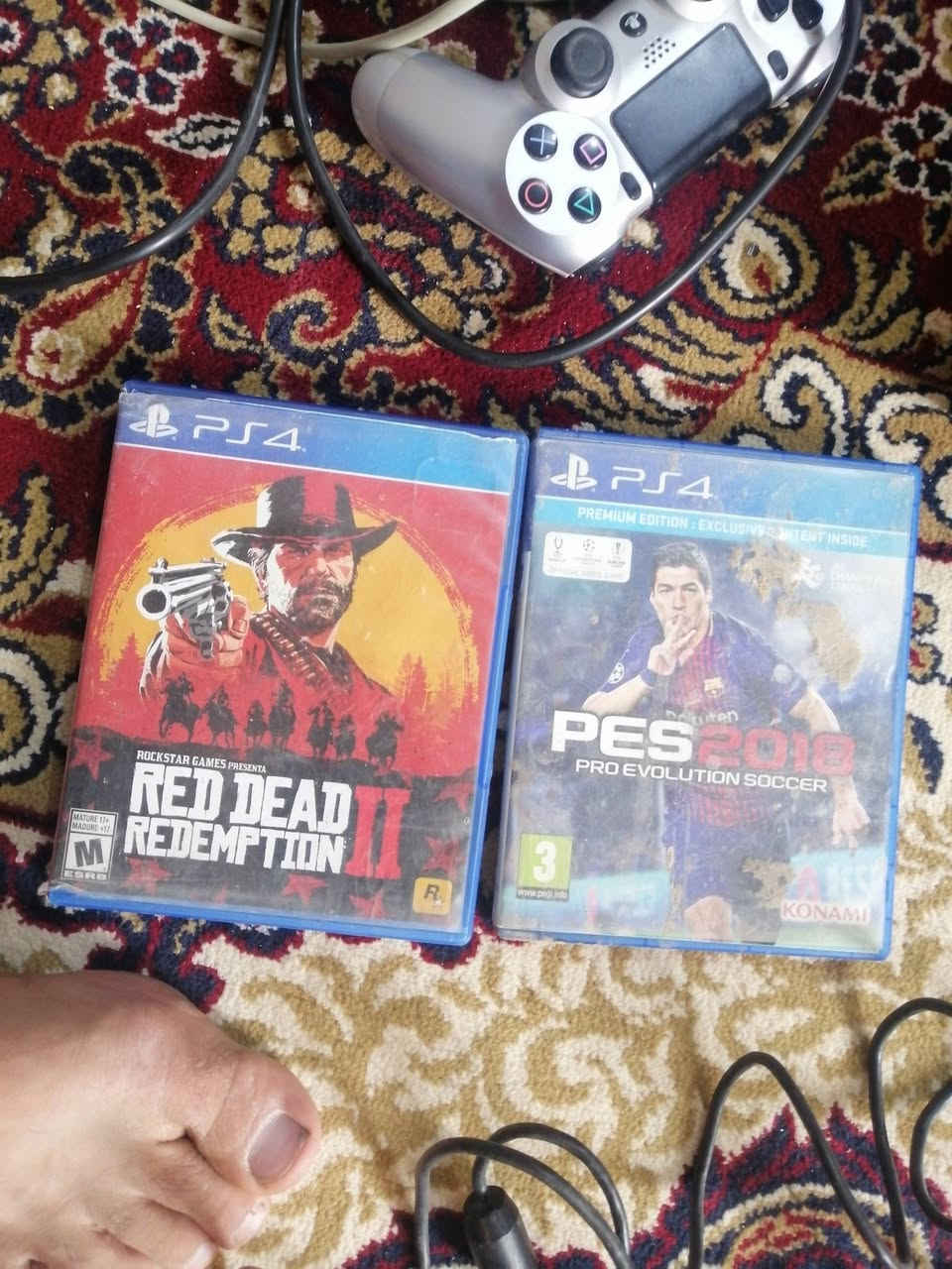 السلام عليكم بلي 4سلم تيرا ١ويا يدات عدد ٢ وقرص عدد ٣بيس ٢٠١٠ ورديد جزء الأول والثاني سعرة ١٥٠


**إذا كنت صاحب هذا الإعلان وتريد حذفه لأي سبب، رجاءا أرسل رسالة إلى الدعم الفني**