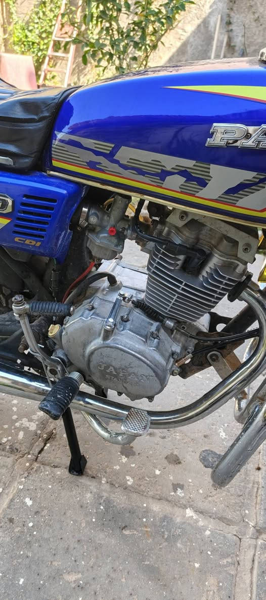 السلام عليكم بارت ٤كير للبيع  السعر ٥٥٠ وبي مجال قليل مكان العبيدي
للإستفسار الاتصال على الرقم ***********
مكلف بل نشر
