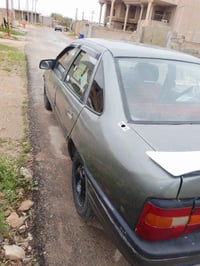 للبيع اوبل فيكترا موديل 90رقم انبار كير ومحرك شرط تخم تاير جديد مصبوغه...