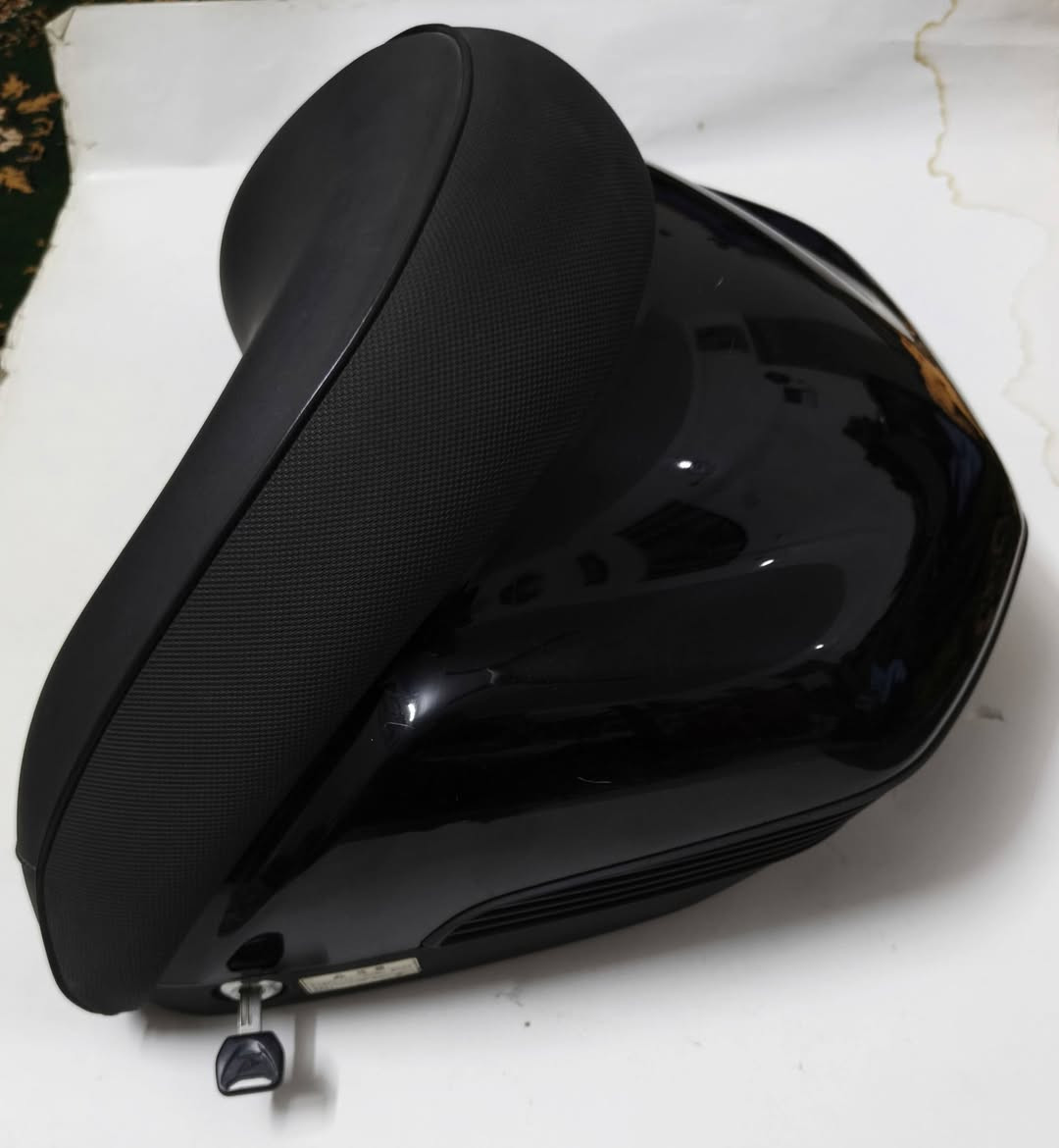 جنطه مثلثه رمبه *********** مكاني بغداد الحريه توصيل موجود
