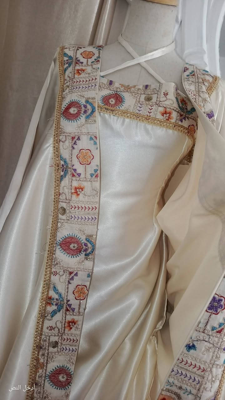 ليلة العمر تستحق بشت يليق بالملكات 👑
تصميم وخياطة بشت عروسة بلمسة أنثوية فخمة من خياطة ريفال Reval.
متوفر توصيل داخل الكوت والمحافظات 🚖


**إذا كنت صاحب هذا الإعلان وتريد حذفه لأي سبب، رجاءا أرسل رسالة إلى الدعم الفني**