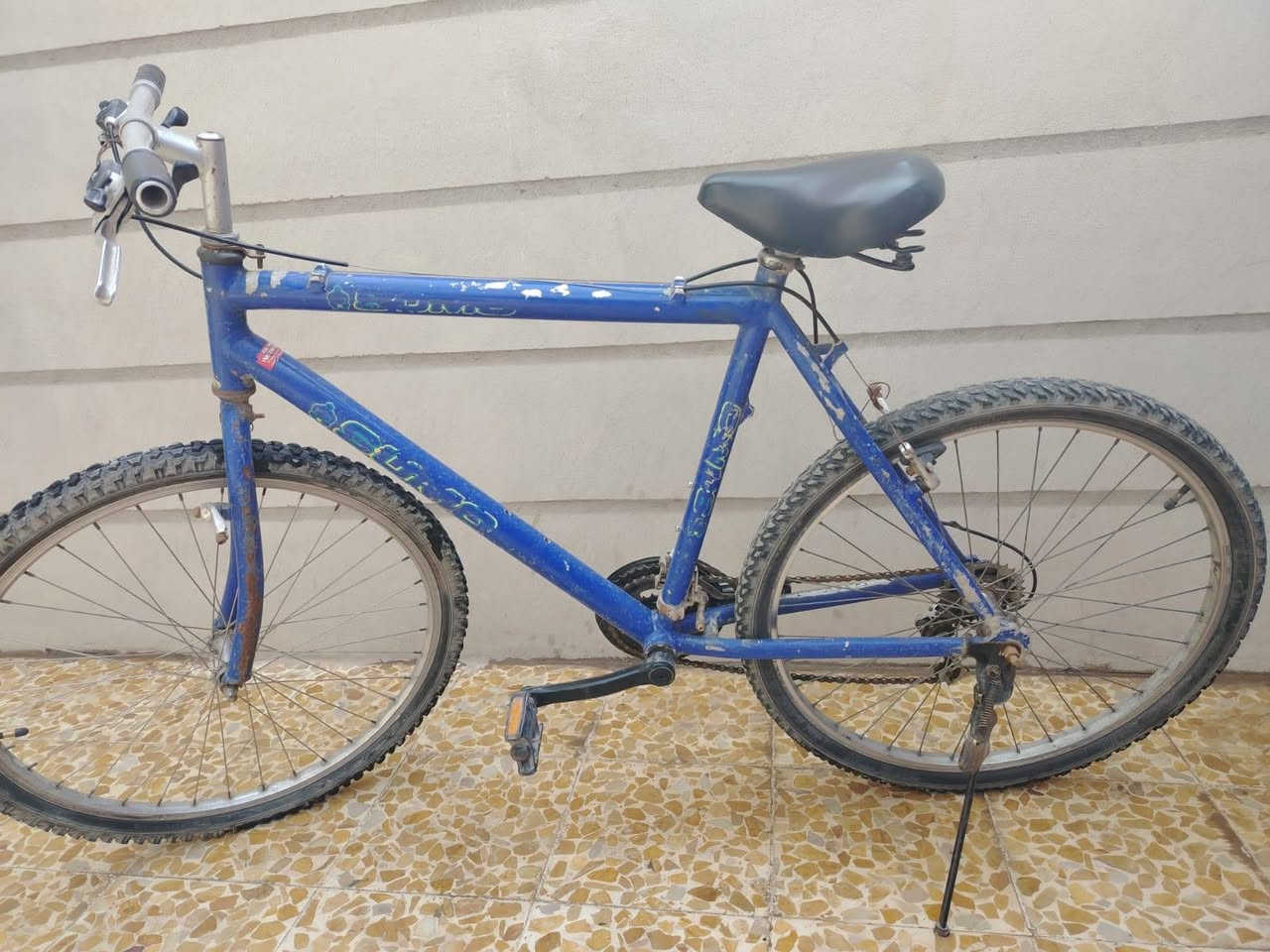 ادفع سعر بما يرضه الله بايسكل للبيع شرط النظافه بس يعوزو صطاب ورا ويعزو كشن فقط ادفع سعر بما يرضه الله الشراي يجي خاص


**إذا كنت صاحب هذا الإعلان وتريد حذفه لأي سبب، رجاءا أرسل رسالة إلى الدعم الفني**