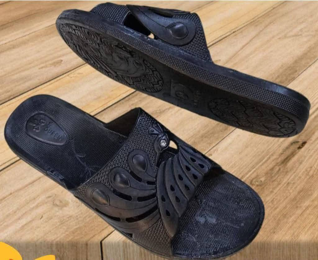 اذا بيتكم سيراميك وتخافين على امج لتتزحلك اخذيلها من هذا لاستيك طبي ربل ضد الماء مانع للتزحلق  السعر الفين 2000 دنار


**إذا كنت صاحب هذا الإعلان وتريد حذفه لأي سبب، رجاءا أرسل رسالة إلى الدعم الفني**