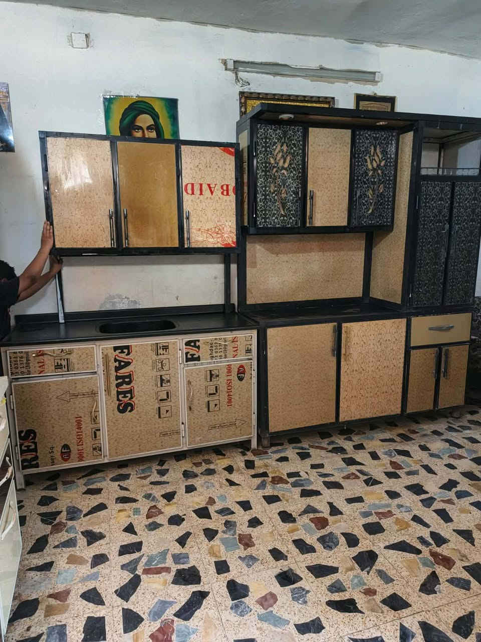الكاونتر 270 الطباخ 225 مكان بغداد يوجد توصيل بكروه داخل بغداد الشراي يتفضل خاص او يتواصل على الواتساب ***********
