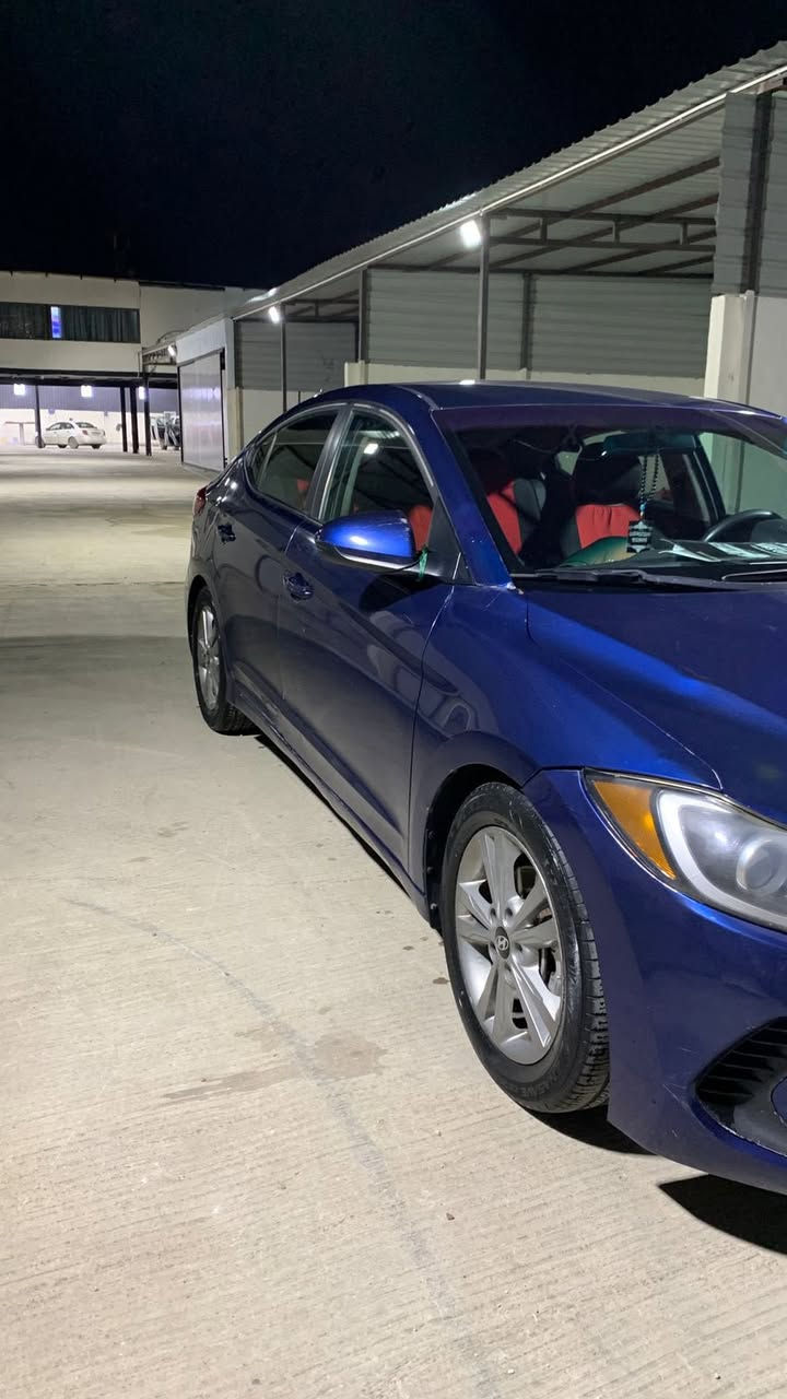 السلام عليكم 
للبيع النترا وارد امريكي موديل 2017 تفصيل بلصور سونار موجودالسعر 120 وبيها مجال حك الجية رقم الهاتف ***********
