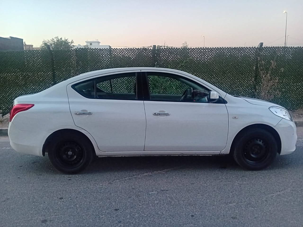 نيسان صني هندي 2014 رقم اربيل باسمي للاتصال ***********  كير محرك تبريد صدر مكفولات تخم تاير جديد قطعتين صبغ بدون داخل السعر 88$ بغداد, العراق
