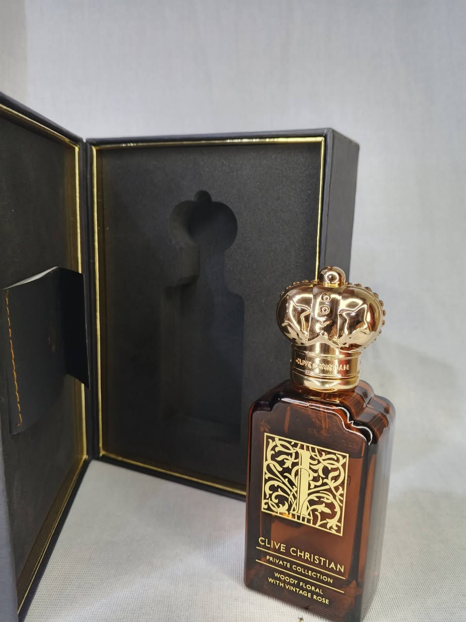 قطع تيستر بروفشنال كوالتي
الطلب ماعجبك يرجع 
كل العطور عليهن خصم لان قطع اخيره 
***********
