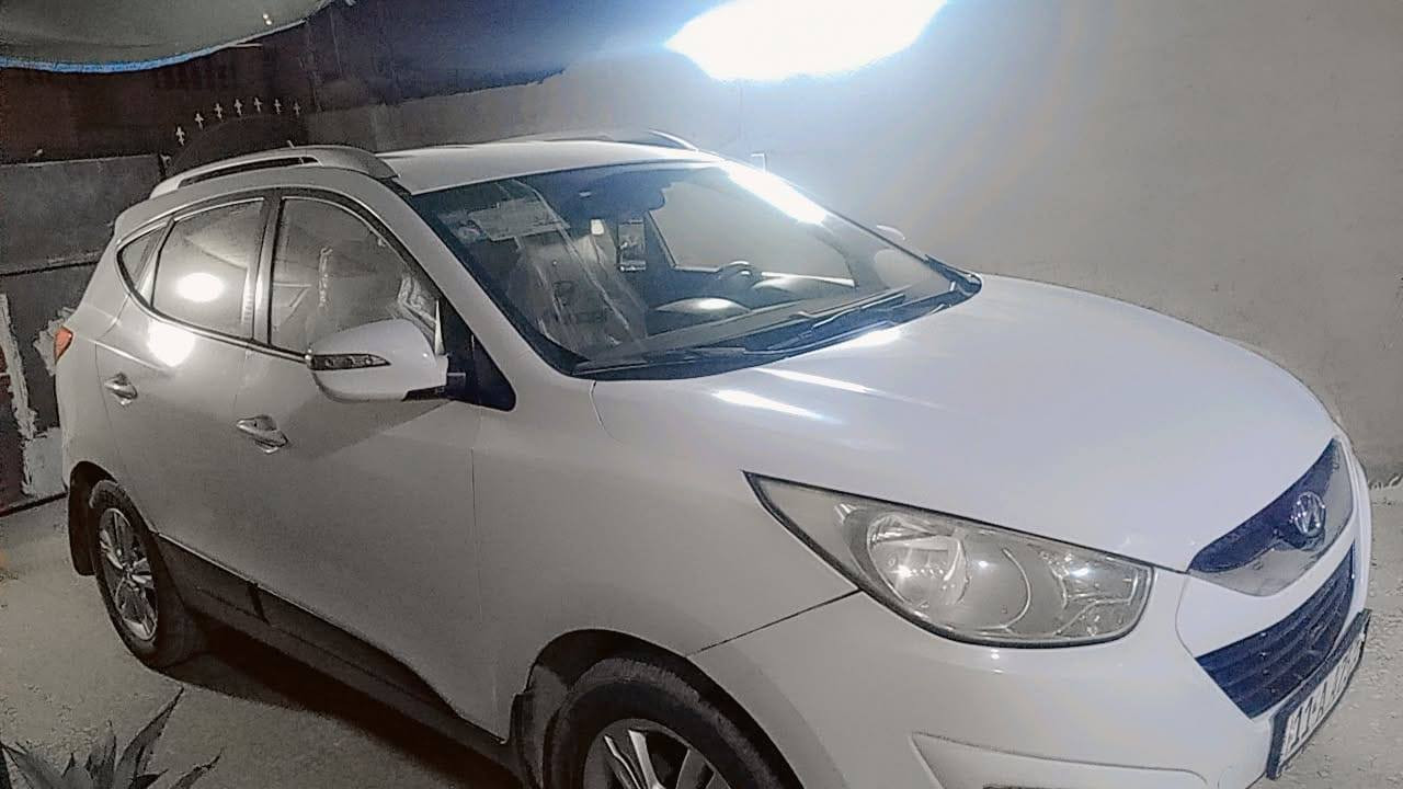 سلام عليكم توسان موديل ٢٠١٣ خليجي عنوان بغداد     رقم الهاتف  *********** واتساب سعره ١٣٥ بية مجال
