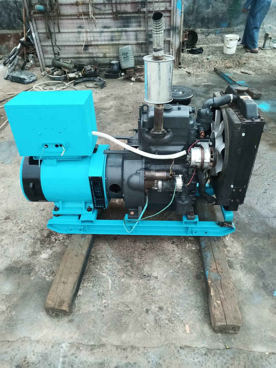 السلام عليكم مولد بيركنز صيني اثنين بستم لا تبخير ولا تنقيص شرط الشغل والتوليد 15 كيفي سنجل السعر 1,300 الشراي ينتصل ***********
