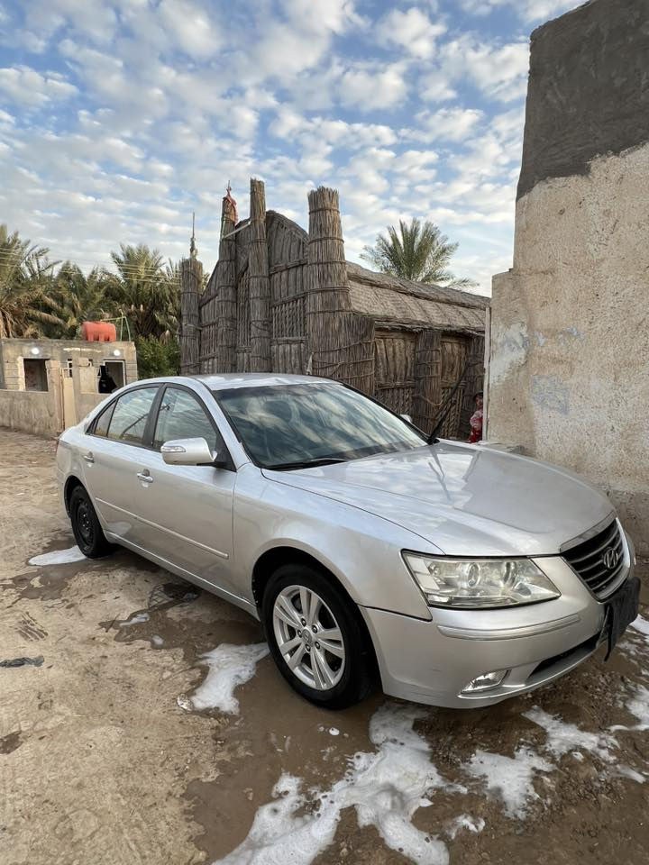 سوناتا موديل ٢٠٠٩ كصه جنطه متومه شمالي 
كير مكينه حداديه كارتون جاهزه 
مكاني شطره سعر ٤٠ وبيه مجال
***********
