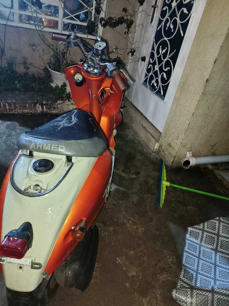 ماطور عبدلحليم فحل للبيع أي عيب مابي سلف هندر شرط شغال من أول هندر يشتغل نكره سلف شرط محرك ما مفتوح كابريتر بلادي شاصي مابي لحيم كهربايات كامل شغال كفرات نضيفه فقط الكفر الوره شويه مكسورة باقي شرط مابي عيب سعر 260 بي مجال رقم *********** مكان كركوك شورجه
