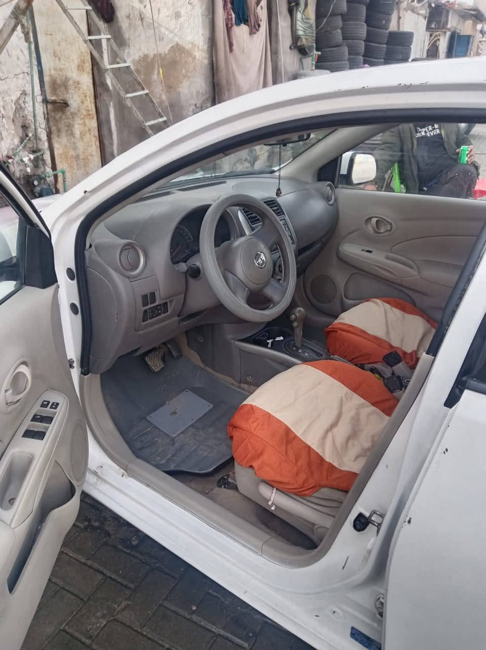 سلام عليكم نيسان صني للبيع ادوات لسياره جاهزه من كلشي بقص برغي مابيها موديل 16محدثه اسعر 43 سياره جاهزه *********** انتصل
