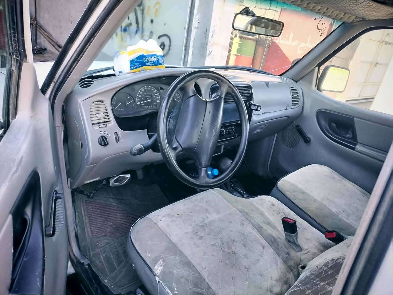 سلام عليكم ورحمة الله وبركاته مكلف بل نشر
للبيع
فورت بيكم تك قماره موديل 2000
رقم اربيل شرط التحويل 
كير محرك ملكه حجم 3000 جديد 
كهربائيات كلها شقاله 
تايرات جديد 
صدر جديد 
سياره جاهزه شوف العين
العنوان صلاح الدين فلكه الفرسان 
السعر خاص رقم الهاتف ***********
خابر ودلل
