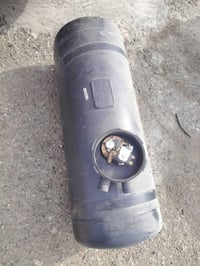 منظومه غاز كامله للبيع ما احبها بالسياره ف علمود هذا طلعتها  الي يريد ...