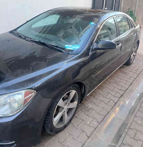 شيفروليه ماليبو (موديل 2012 LT بريمير)🖤🔥

⚙️ محرك 2.4 لتر – 4 سلندر
⚙️ كير أوتوماتيك
🛡️ نظام مانع انزلاق
🛣️ مثبّت سرعة
🔑 تشغيل عن بعد
🔊 نظام صوت نقي
🪞 مرايا كهربائية
💺 كشنات كهربائية مع تدفئة
🚗 حادث أمامي دعامية وبنيد – كله راجع بلاد
🧼 استخدام خاص والسيارة نظيفة
🔢 رقم بغداد جديد وهزّة جديدة
📏 صدر 100% أمامي وخلفي
🛞 طخم تايرات
❄️ تبريد فووول

السعر: 78$ بيها مجال 
مكان تواجد السيارة: بغداد
رقم صاحب السيارة: ***********

الصفحة مكلف بالنشر
