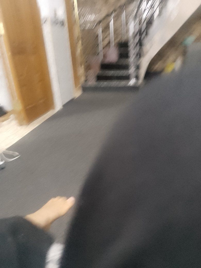 الدار للبيع طابقين اربع غرف نوم مطابخ حمامات داخلي وخارجي المكان جاي من بانزين خانه مال بته مقابل مدهش سند 25وبي معامله تحويل جنس العقار إلى طابو لمساحه 150متر واقع حال السعر 170للتصال ***********
