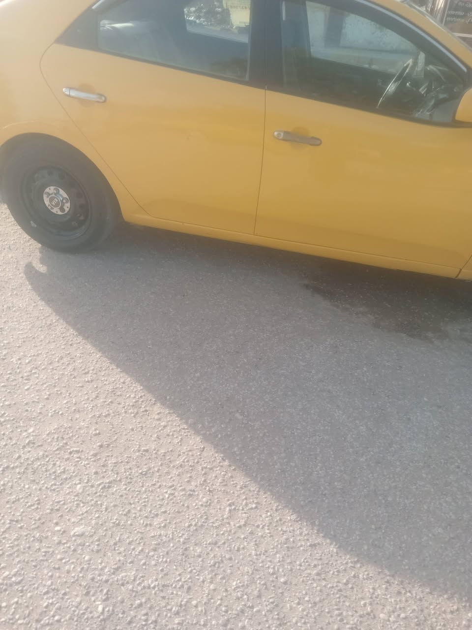 فورتي 2010 رقم ديالى حادثه ربع من الباب الخلفي والجاملغ الخلفي تبديل الجاملغ الأمامي بدون دواخل مكينه كير تبريد كفاله صدر 50 بل 100العنوان بابل الاسكندريه مجمع حطين السعر 80وبيه مجال ***********
