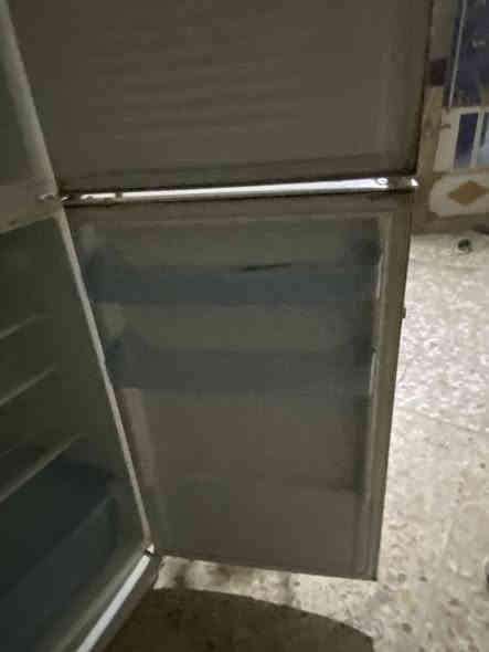 سلام عليكم ورحمة الله وبركاته ثلاجه للبيع شغاله عل تجميد 
١٨ قدمً درجه أولى للتواصل هـ***********
