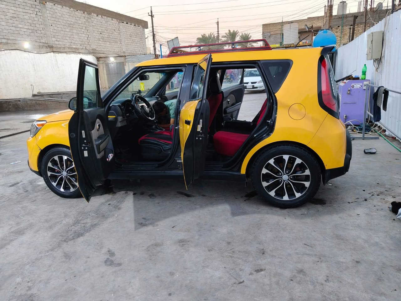 السلام عليكم
كيا صول م 2015
وارد امريكي 
ماشيه ١٧٠ الف
رقم بغداد انكليزي 
بسمي 
محرك ١٦٠٠
سياره مابيها نقص كامله 
تخم تاير 
عنواني بغداد
السعر ١٠٥ وبيها مجال
***********
