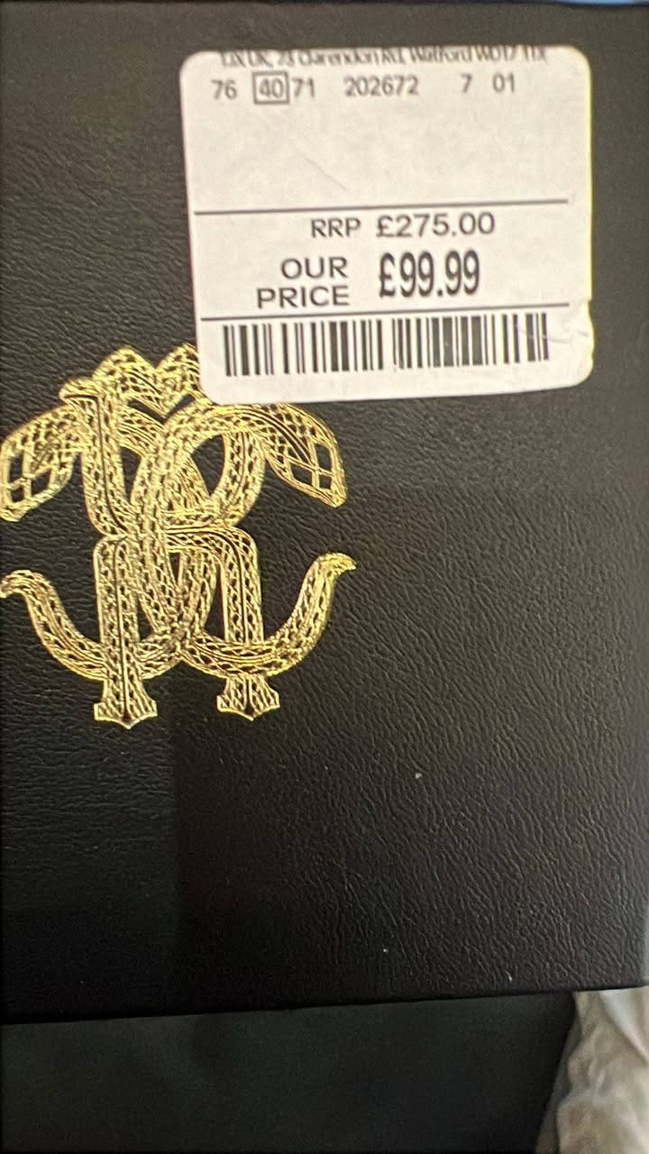 ساعة ماركه اصليه روبولتو كافالي سعره 400 ألف دينار عراقي


**إذا كنت صاحب هذا الإعلان وتريد حذفه لأي سبب، رجاءا أرسل رسالة إلى الدعم الفني**