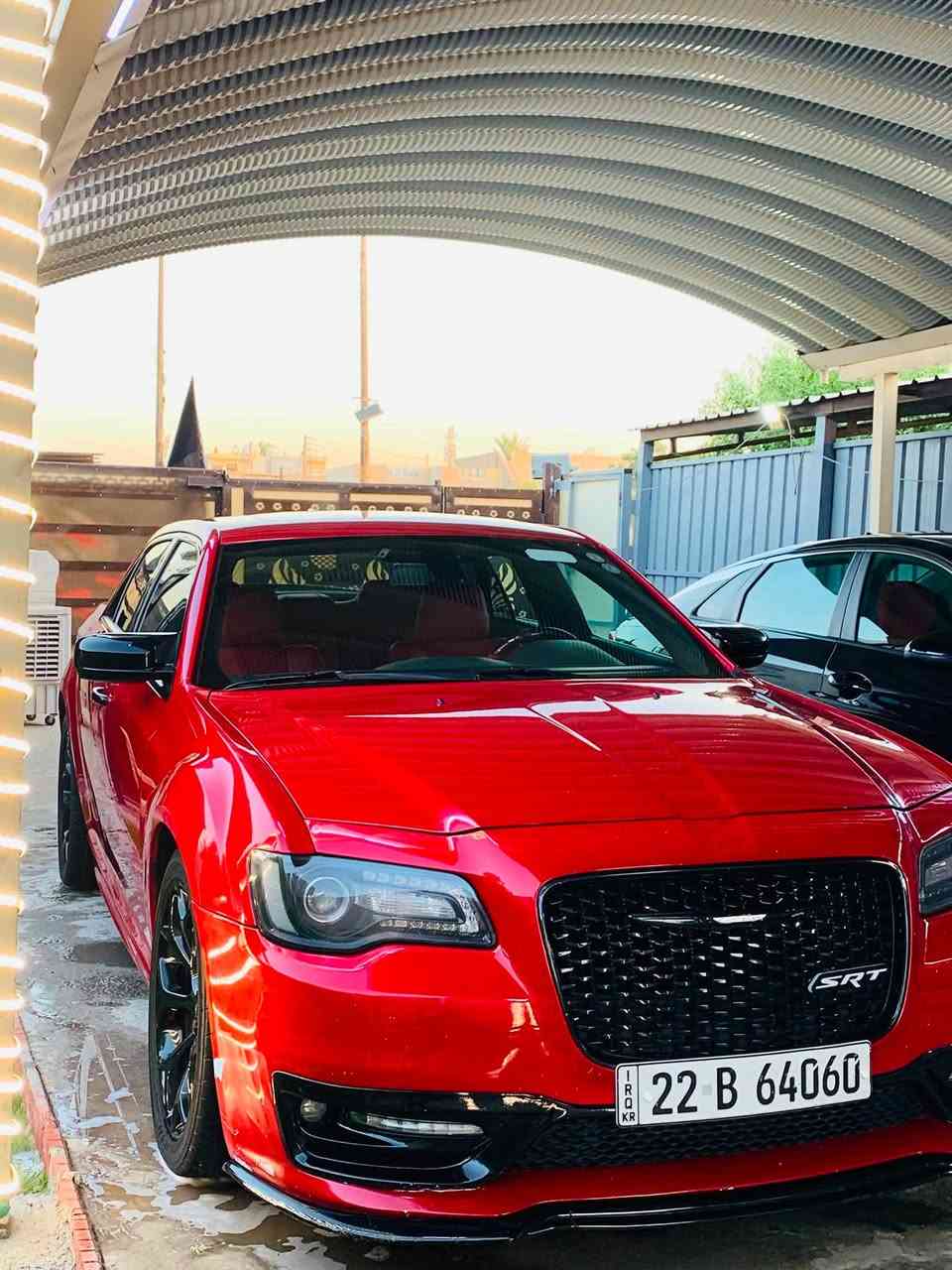 🚗 للبيع: كرايسلر 300 (Chrysler 300) - فئة S موديل 2018

السيارة بحالة الوكالة وجاهزة للاستخدام فوراً!

📌 المواصفات العامة:

• اللون: أحمر مميز جداً (دم الغزال / عنابي) يلمع بحالة ممتازة.

• الفئة: S (أعلى مواصفات الرياضية).

• التقرير: كلين تايتل (Clean Title) - بدون حادث، بدون غرق، وبدون أي ضرر نهائياً.

• الحالة الميكانيكية: المحرك، الكير، والتبريد بحالة ممتازة (شرط الفحص).

🌟 أبرز المواصفات والميزات (فول مواصفات):

• شاشة كبيرة تدعم نظام Apple CarPlay و Android Auto.

• كاميرا خلفية دوارة عالية الدقة مع حساسات خلفية وأمامية.

• كراسي جلد مطرزة (شعار فئة S) مع تحكم كهربائي وذاكرة خزن.

• نظام تدفئة وتبريد للمقاعد والمقود.

• بانوراما كاملة.

• نظام صوتي فاخر نقي جداً.

• تشغيل عن بعد + بصمة تشغيل وبصمة أبواب.

• ويلات (جنوط) حجم كبير بلادي الخاصة بفئة S.

• إنارة LED أمامية وخلفية مميزة دركه srt

السعر(247)$

***********

