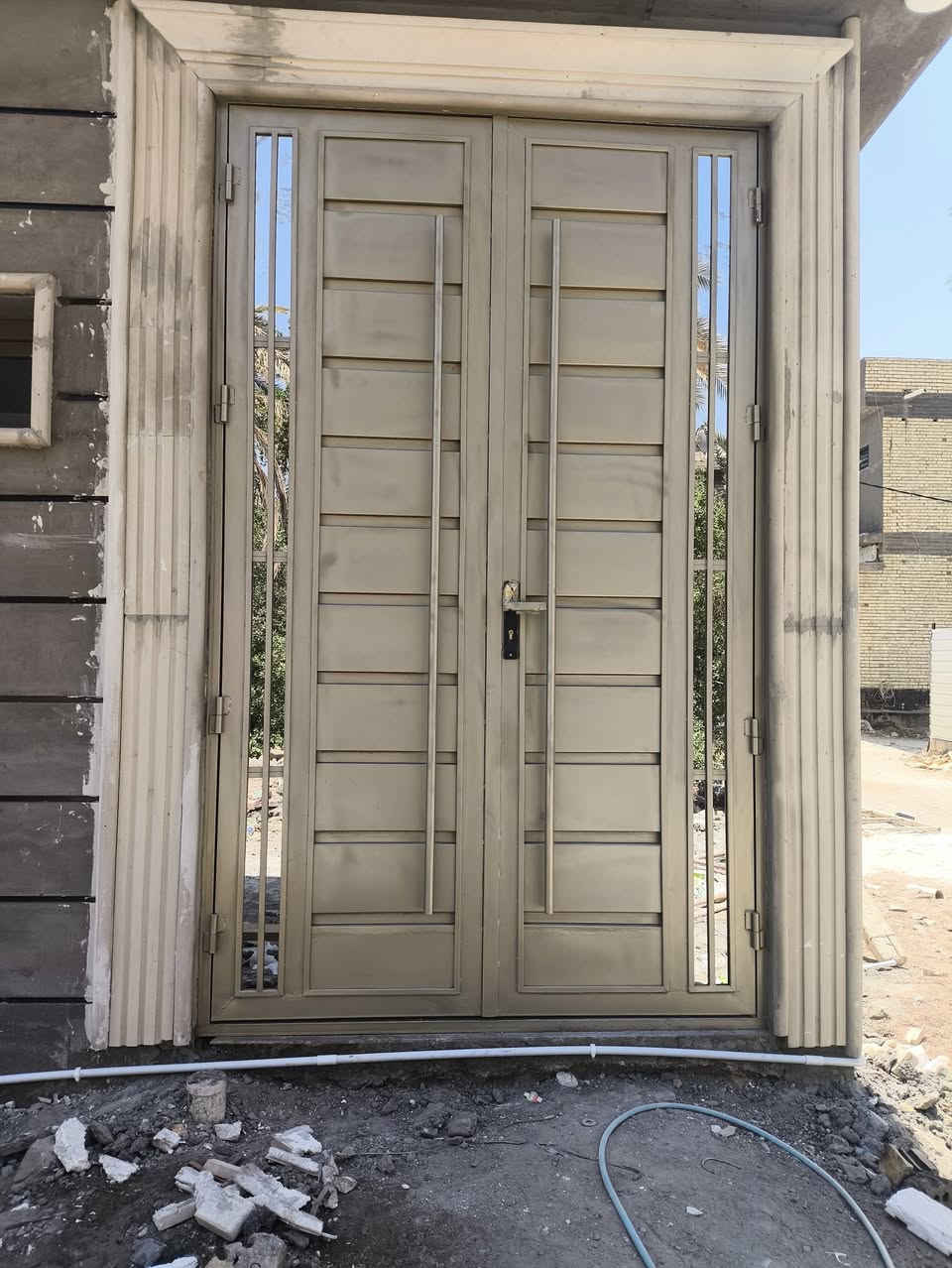 صور قبل وبعد العمل. تنضيف وصبغ القطعه 
 لتواصل  (. ***********. )
