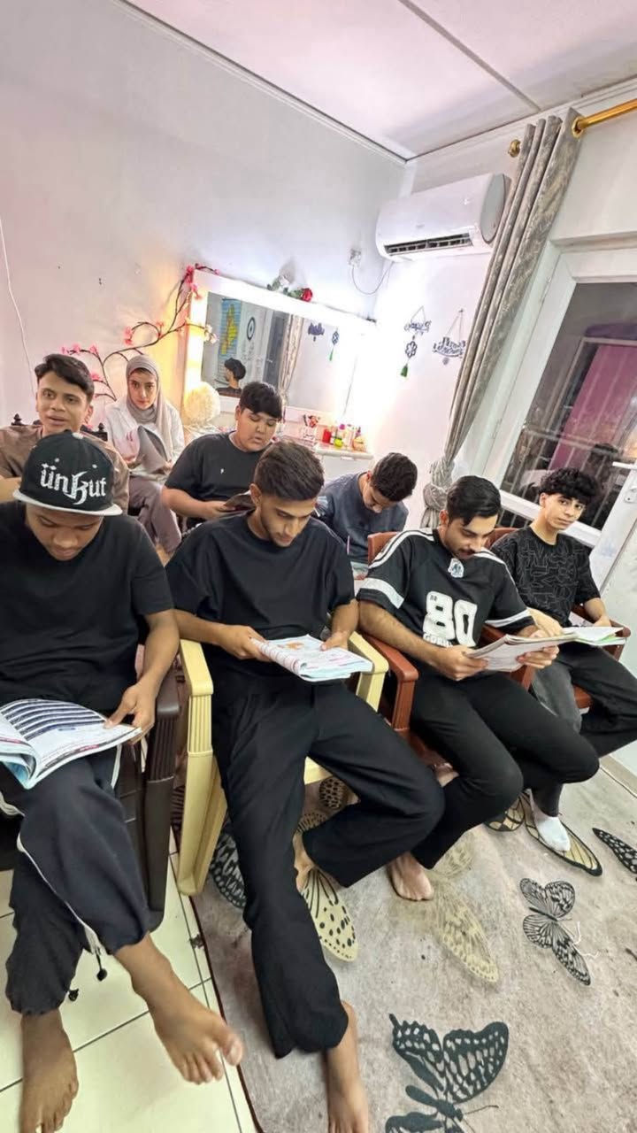 🌟 الأول ابتدائي بداية المستقبل… خلي البداية صح!
📖 تدريس ومتابعة طلاب المرحلة الابتدائية
✏️ شرح مبسط ومتابعة مستمرة 

⭐ مقاعد محدودة… سارعوا بالحجز ⭐
📚 استقبال طلاب المرحلة الابتدائية

💯 نبني أساس قوي… ونصنع التفوق
🌷 سجّل ابنك اليوم
📖 تعليم • متابعة • اهتمام
✨ لأن النجاح يبدأ من الأساس الصحيح

👩‍🏫 الأستاذة رسل
📞 ***********
