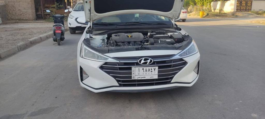 السلام اعليكم النترا مديل ١٩ ضربتها باب وجاملغ سياره ماعايزه كلشي حداديه باتري أرقى نوعيه لايت عدسه شديت تخم تاير بسمي السياره رقم بابل السعر ١٣٧ وبيها مجال المكان كربلاء المقدسه الاتصال ع ***********
