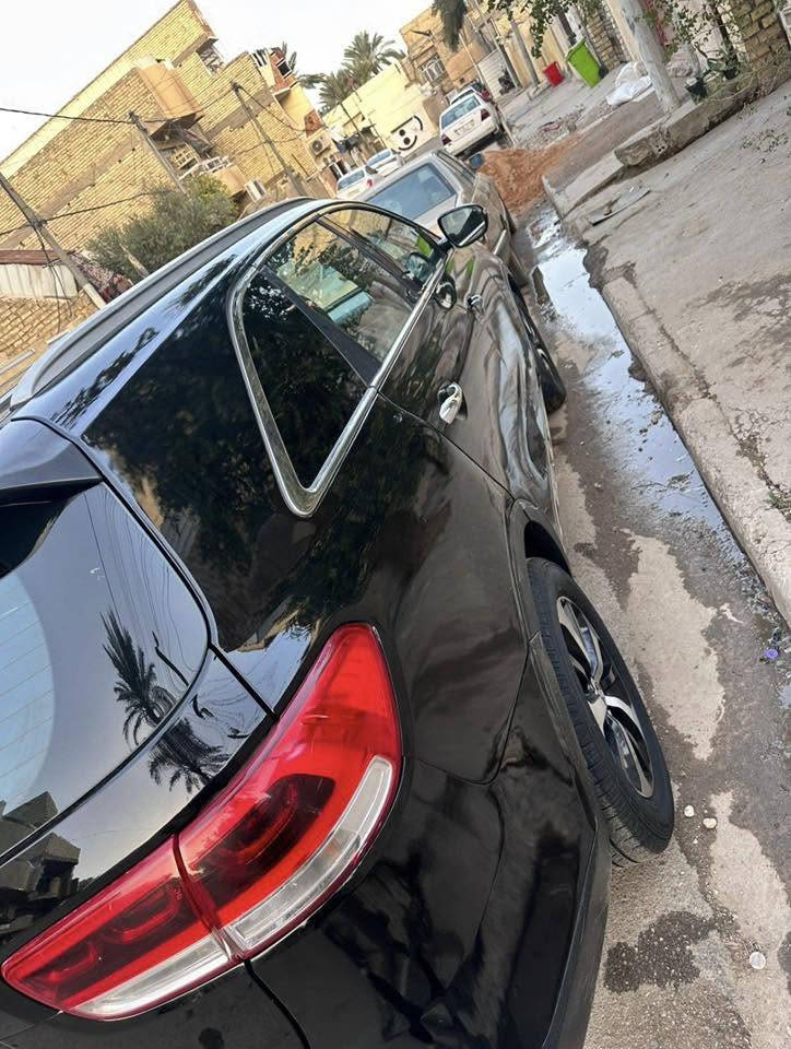 للبيع فقط سورنتو مديل 16 وراد امريكي مكينه 2400صور الحادث موجوده مصبوغه احزام بدون دواخل عندي التصوير قبل وبعد الصبغ سياره كير ومكينه مكفوله سياره نقصها اشياء بسيطه رقم بغداد تحويل بنفس اليوم السعر 130 وبيها مجال بسيط رقمي *********** مكانها بغداد الدولعي

