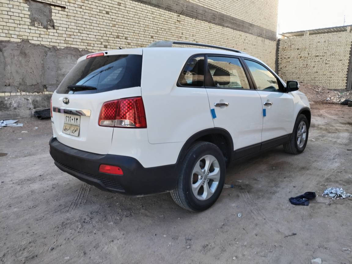 كيا سورنتو خليجي مديل 2012 محرك 2400 اربعه سلندر  سياره 7 راكب مكفوله من الصبغ والتبديل فقط بارد قليل وكارتات تبريد ثلج حداديه جديده محرك كير مشروطات.. 

السعر ب138$ وبيه مجال بسيط للشراي
مكانه النجف الاشرف 
*********** النجف, العراق
