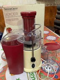 للبيع للبيع مستخدم بس بالكارتونه عصارة  فواكه المانيه شغاله 100 ‎%‎ ثن...