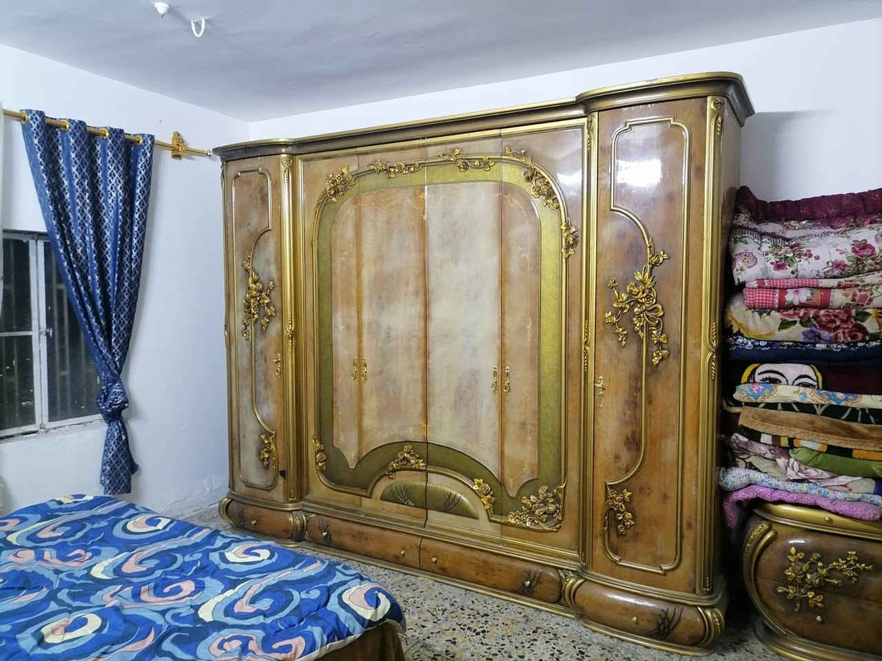 سلام عليكم غرفه خشب صاج للبيع طيني سعر بيه ونتفاهم ❤️


**إذا كنت صاحب هذا الإعلان وتريد حذفه لأي سبب، رجاءا أرسل رسالة إلى الدعم الفني**
