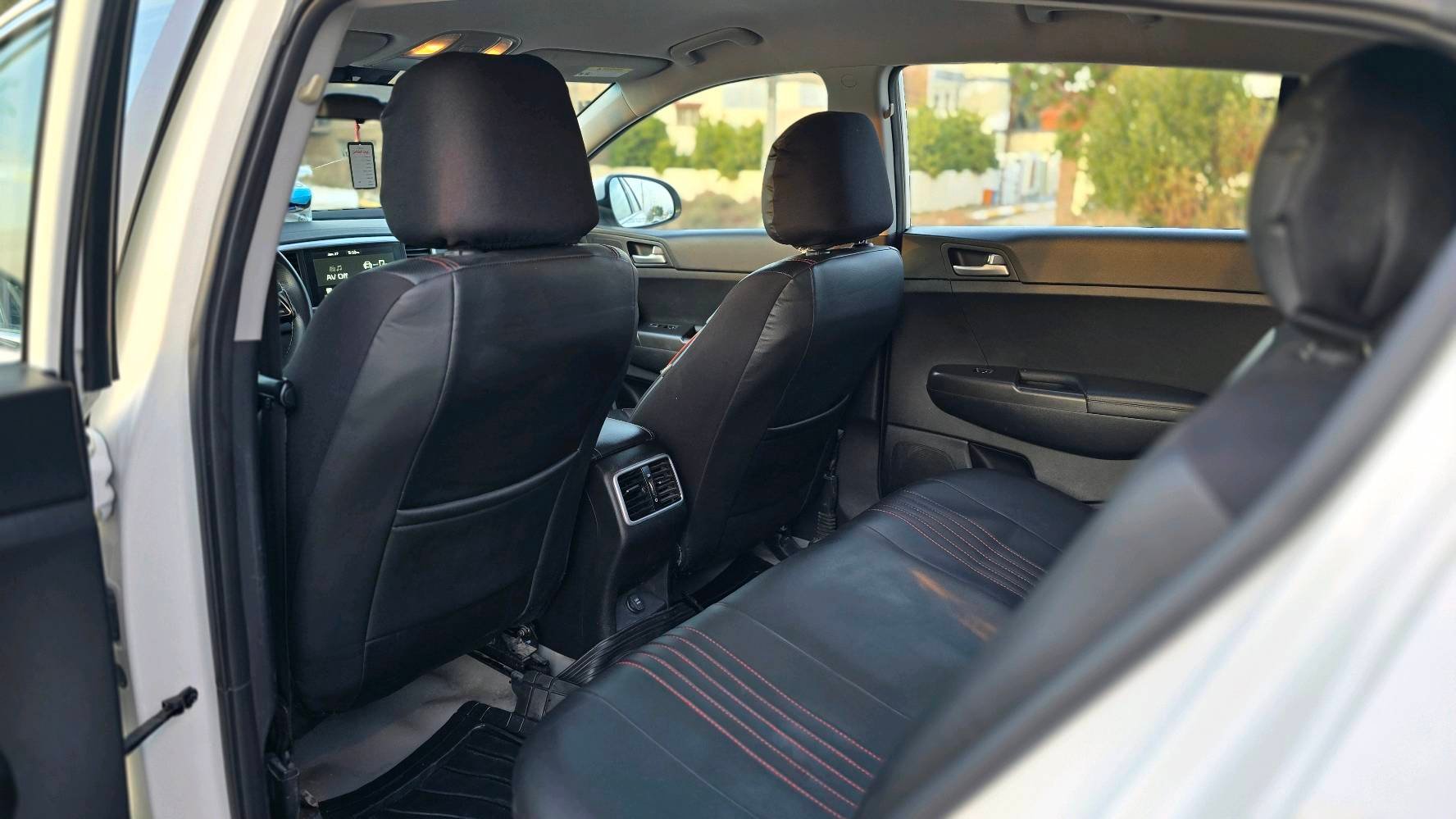 السلام عليكم كيه سبورتج جديده وا مكغوله ماعده بس الخشم الجاملغ بيه شويه صبغ ماشيه 40 الف فقط رقم ربيل العنوان كربلاء طوريج