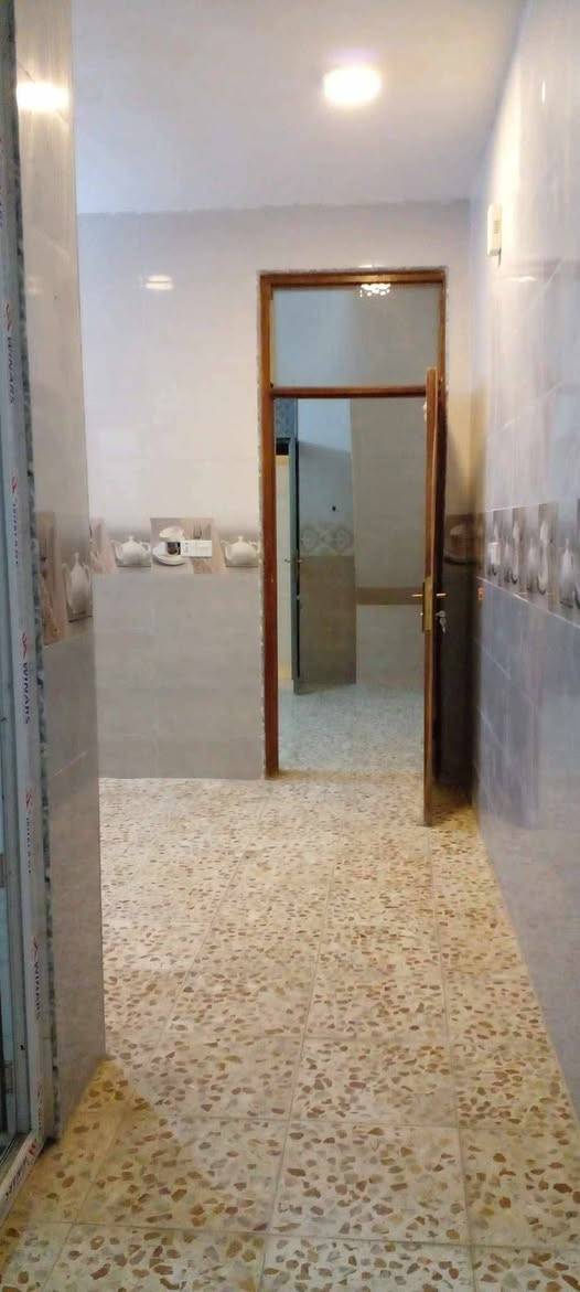 ✅ للايجار مشتمل طابق ثاني ✅
الموقـــــــع / #حي_الطيارة فرع مدرسة نخب بابل
الوصف / مشتمل طابق ثاني يحوي غرفة نوم صالة مطبخ مجمع صحيات
قيمة الايجار 350 الف دينار 
✅مطلوب عائلة صغيرة لطفا✅
للمزيـــــد من الاستفســــــار مراسلة الصفحــة او الاتصــــــال علــــى 
☎️ 0773 503 0075 ☎️ 
متوفــــــر واتساب
او زيارة #مكتب_المهندس_يوسف_وحيد
 الكائن في شارع ابو خمرة مجاور معهد كامبردج مقابل صيدلية أبن البيطار 
💢لمــــــن يــــــرغب فــــــي عــــــرض عقاره طابــــــو صــــــرف او زراعــــــي او تجــــــاري يرجــــــى مراســــــلتنا💢

#عقارات_بابل 
#عقارات_الحلة 
#عروض_تجارية 
#عروض_دور_سكنية 
#ايجارات 
#قطع_أراضي_زراعية
 #قطع_أراضي_طابو_ملك_صرف
#دوانم_زراعية 
#بابل
