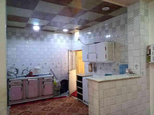 بيت مع مشتمل للبيع طابو صرف المساحة ٢٠٠ متر
العنوان - حي الحر الثوره - أول فرع عن الشارع العام
يحتوي البيت على طارمه و استقبال و صاله و مطبخ و غرف نوم عدد ٢ وصحيات خارجيه.
المشتمل طابقين يحتوي الطابق الأول على صاله و استقبال و صحيات و الطابق الثاني يحتوي على صاله و غرفه نوم و صحيات و سطح .
السعر 280 مليون وبي مجال 
للإستفسار ***********
