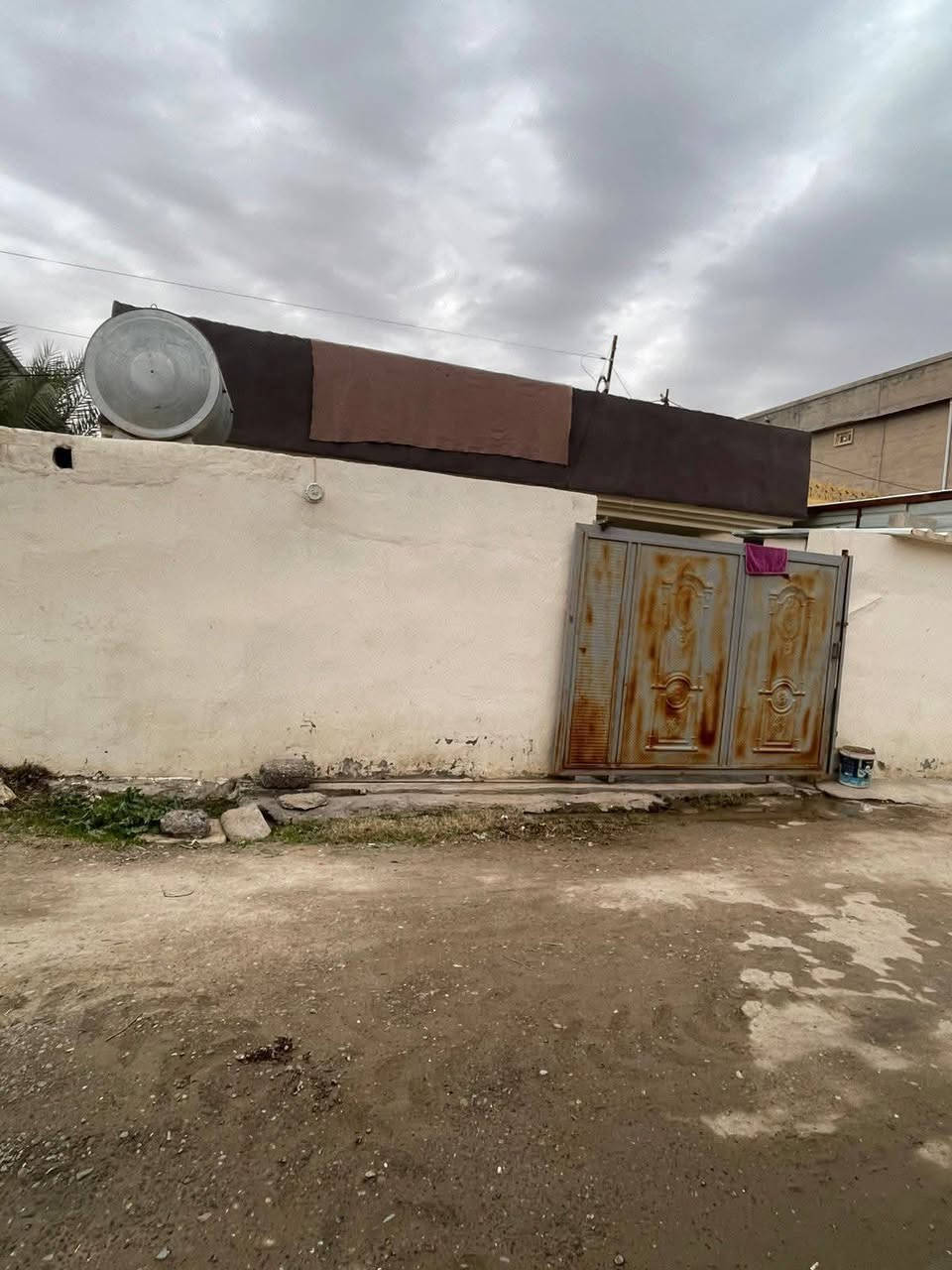 السلام عليكم
بيت للبيع في منطقه التل يم المدرسه اليعربيه
للاستفسار اتصل ***********
