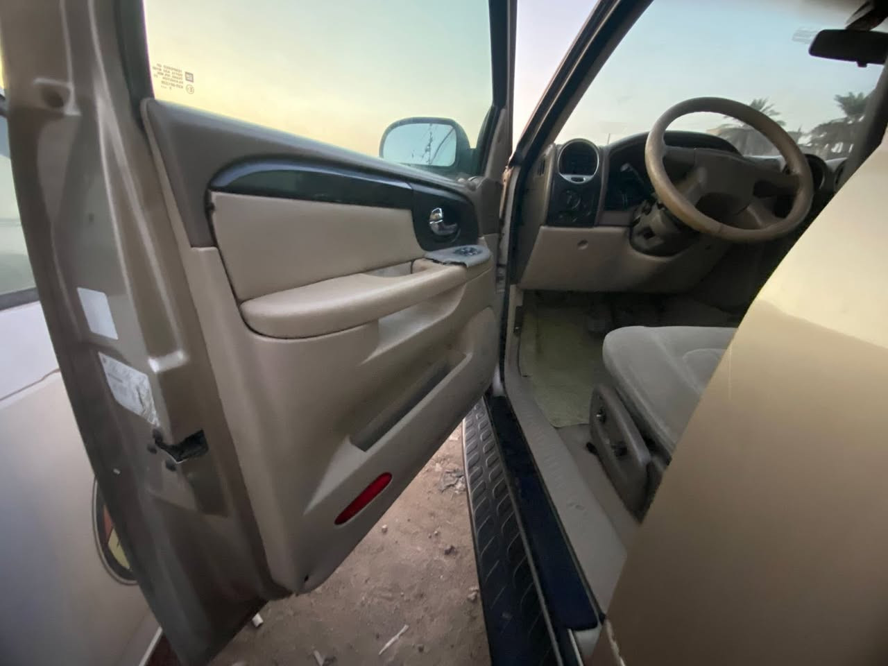 السلام عليكم ام فوي 2005 سياره جاهزه من كل النواحي تبريد شغال مكان بغداد سعر 55 ورقه *********** 
***********
