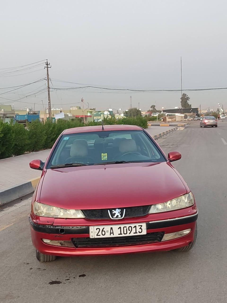 السلا عليكم
سيارة بيجو 2001
406
 سنويه بسمي وهزه  بيها شرط التحويل بدون اي شكالت وبدون غرامات كير ومحرك بلادي ما بيها صرف ولا نفخ كيرعادي تبريد 
شغال قطعتين صبغ طخم تايرات جدد ما يعوزها شي مكانها الموصل حي الكرامه سعر 38 وبيها مجال ***********
