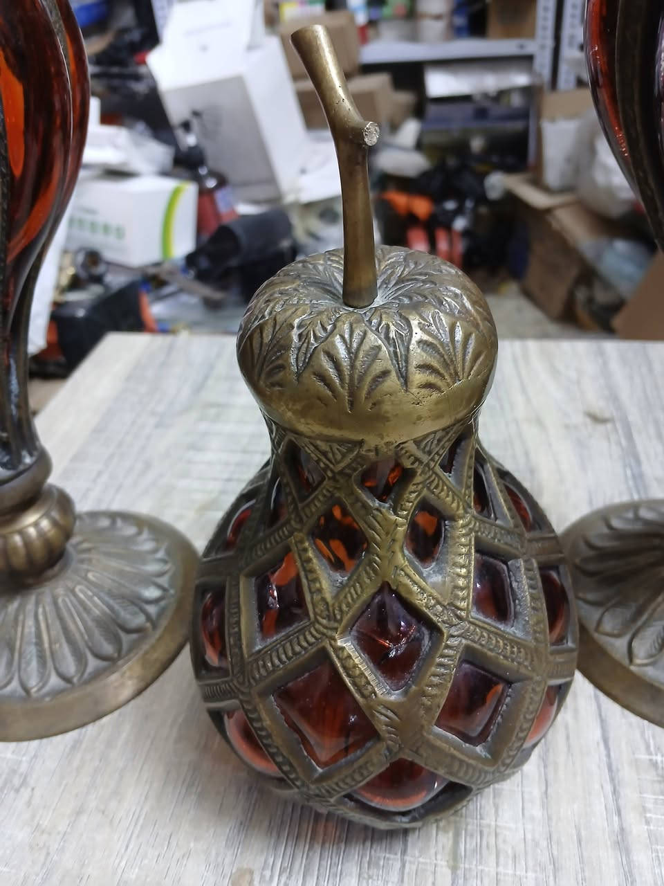 قطع نحاس ثقيل وحدة من الكبار بيها ضرر في الزجاج والصغيرة بيها ضرر ما مبين


**إذا كنت صاحب هذا الإعلان وتريد حذفه لأي سبب، رجاءا أرسل رسالة إلى الدعم الفني**